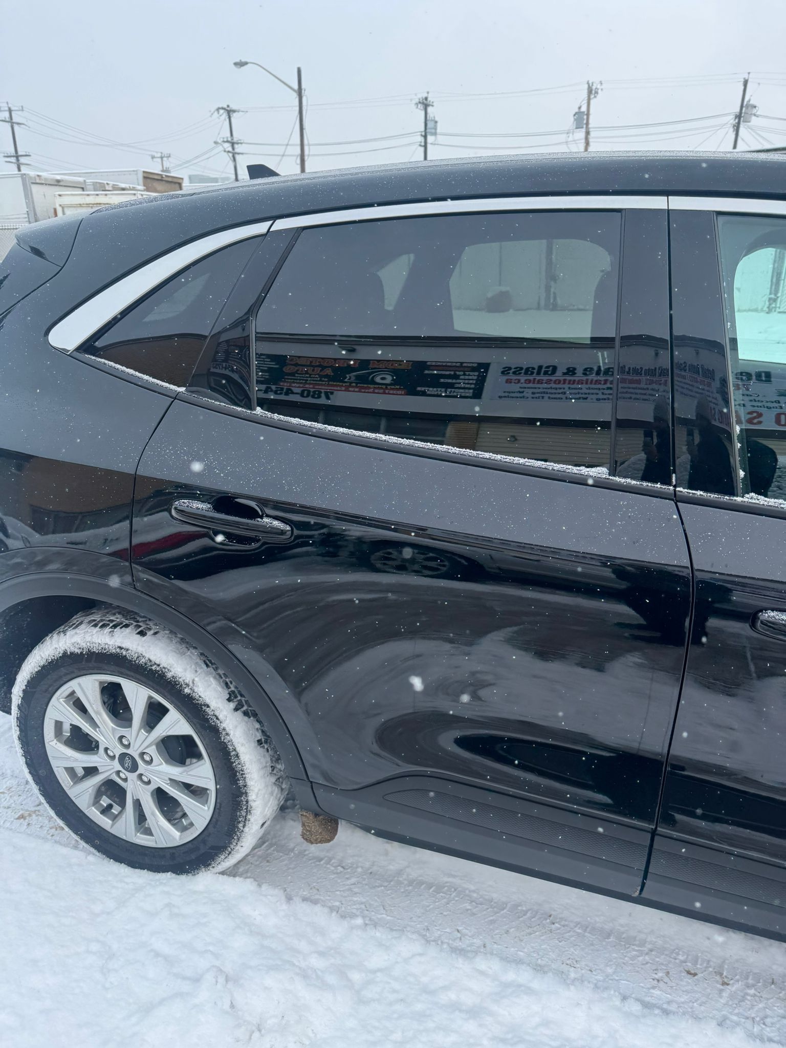 
								2023 Ford Escape AWD full									