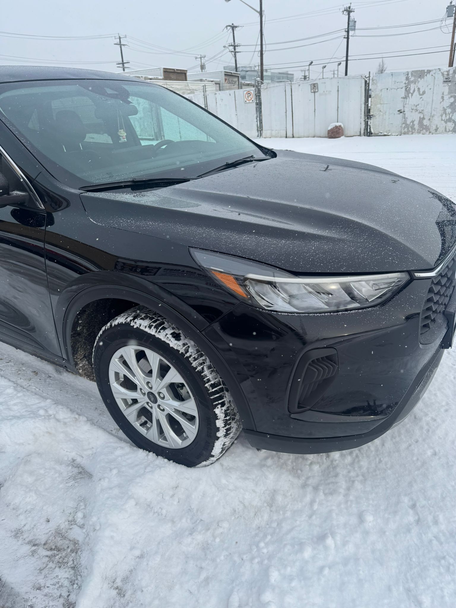 
								2023 Ford Escape AWD full									