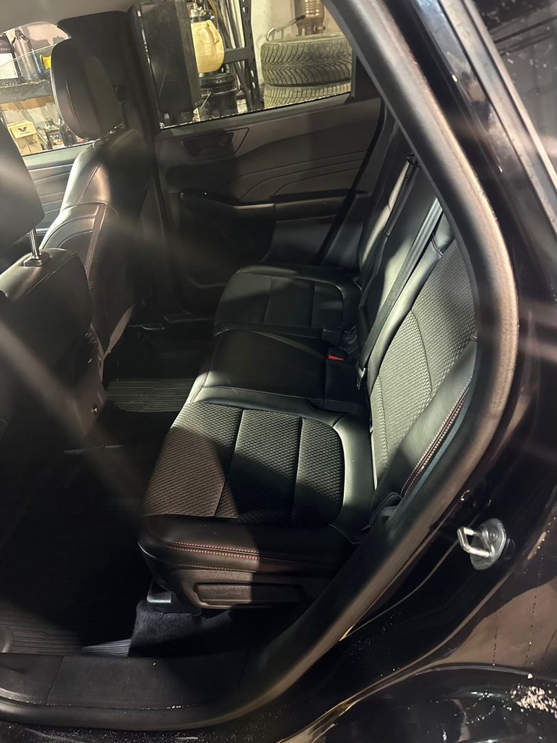 
								2023 Ford Escape AWD full									